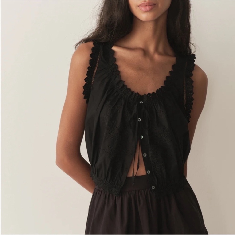 Doen Traveler Embroidered Top in Black XL